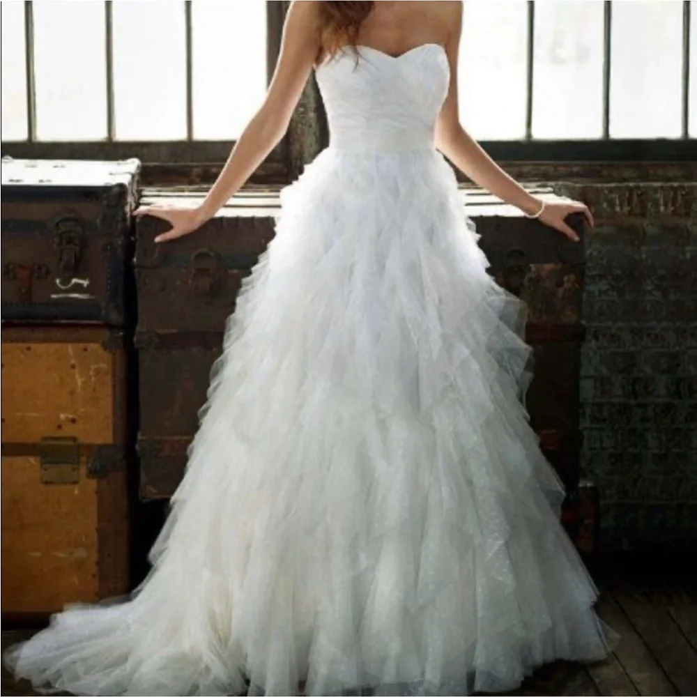 David’s bridal galina wedding dress. Size 2 in soft white. - Picture 4 of 8